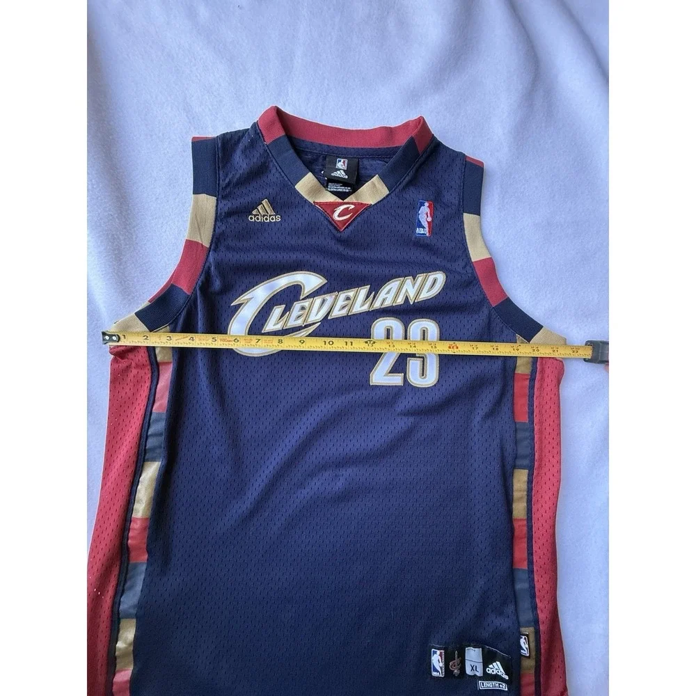 Adidas Cleveland Cavaliers LeBron James #23 Jersey Youth XL NBA Length +2